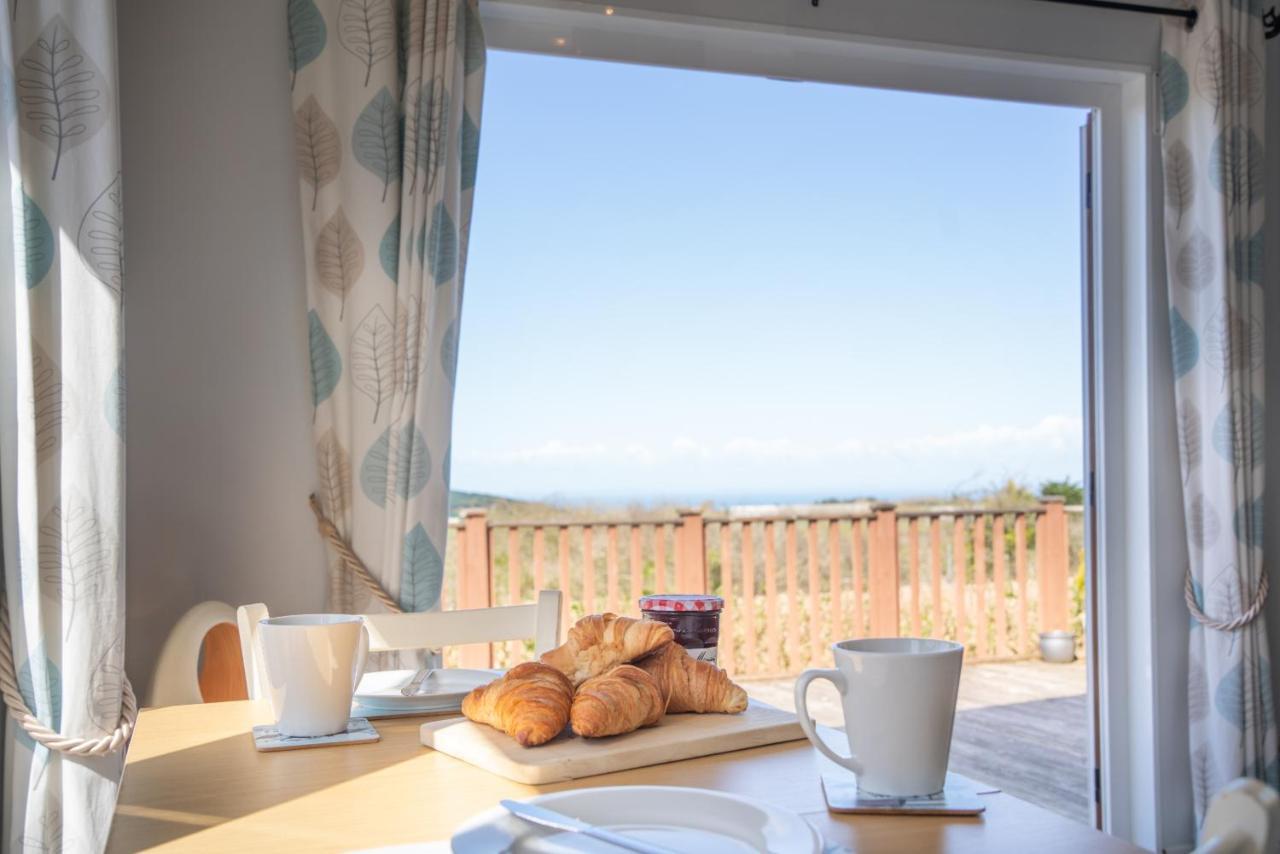 4 Meadow View - 2 Bed-sleeps 4-tjs4mv Holiday home Woolacombe