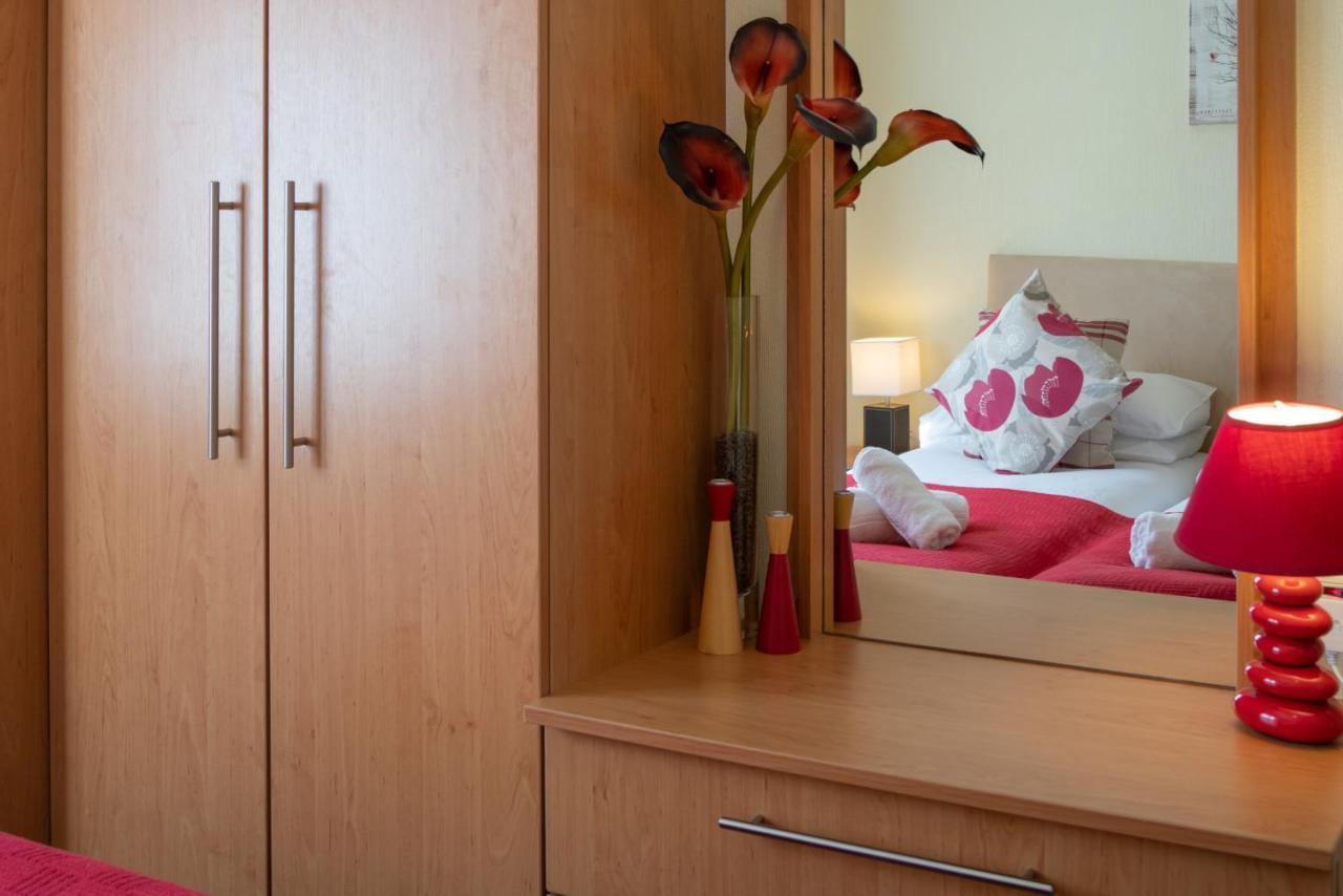 4 Meadow View - 2 Bed-sleeps 4-tjs4mv Holiday home *