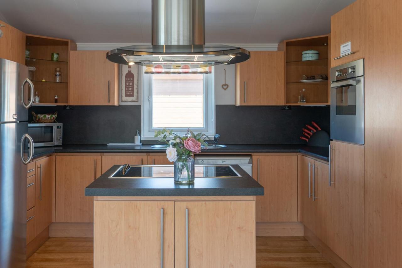 Holiday home 4 Meadow View - 2 Bed-sleeps 4-tjs4mv *
