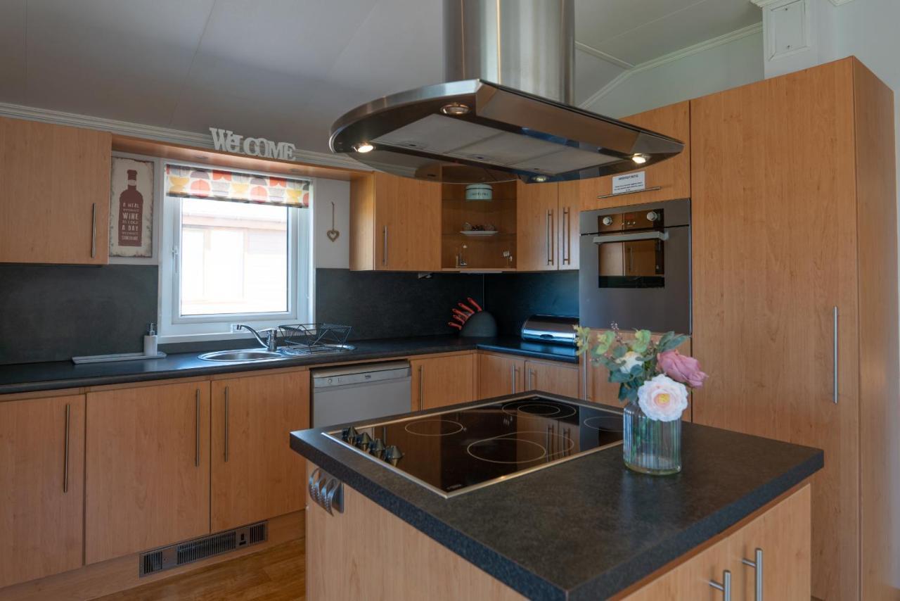 4 Meadow View - 2 Bed-sleeps 4-tjs4mv * Woolacombe
